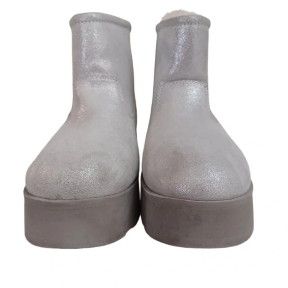 TIME AND TRU Leather Metallic Silver Sherpa Fuzzy Cozy Ankle Booties Shoes